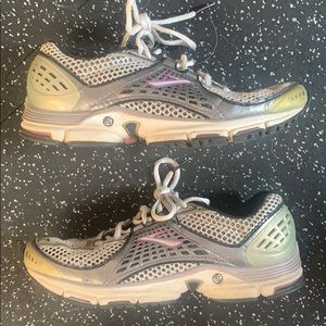 Brooks Running Shoes | Size 8.5